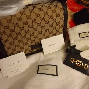 Gucci purse an credit card holder